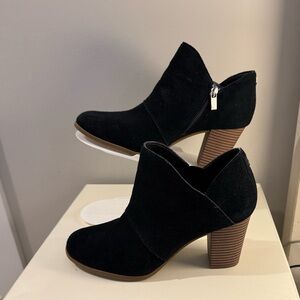 Koolaburra Black Ankle Booties with Wooden Heel